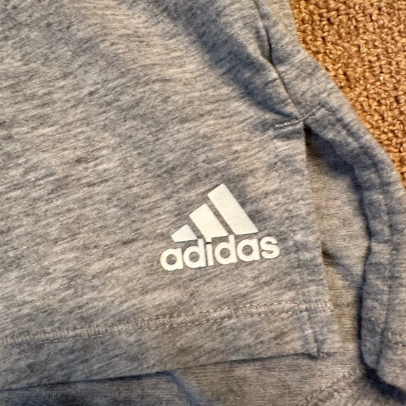 Girl’s Adidas Tank Top size small - Picture 3 of 6